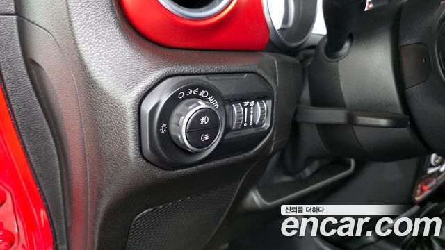 Jeep Wrangler 2018 — photo 24