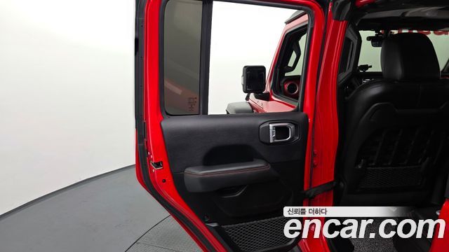 Jeep Wrangler 2018 — photo 15