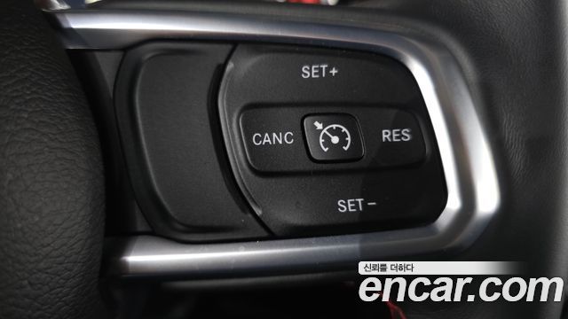 Jeep Wrangler 2018 — photo 28