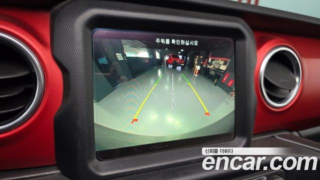 Jeep Wrangler 2019 — photo 21