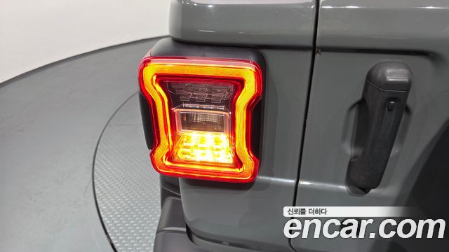 Jeep Wrangler 2019 — photo 9