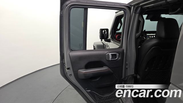 Jeep Wrangler 2019 — photo 15