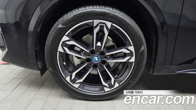 BMW iX2 2024 — photo 5