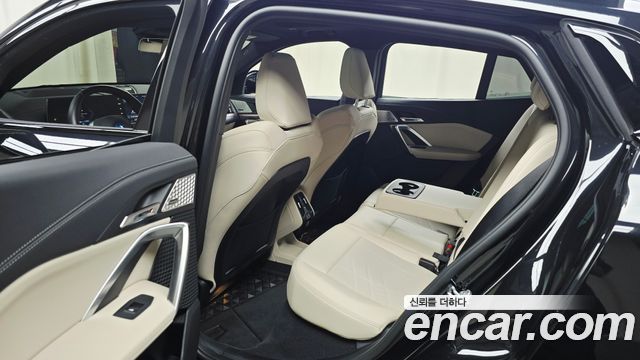 BMW iX2 2024 — photo 17