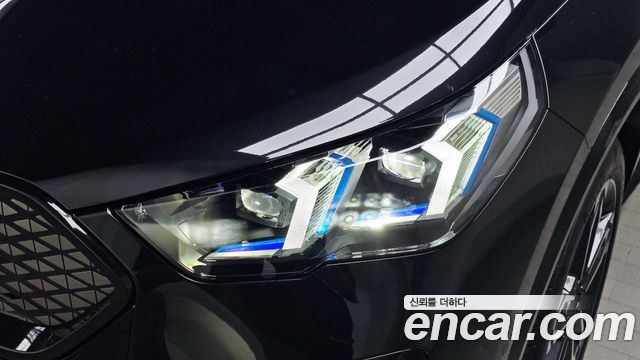 BMW iX2 2024 — photo 8