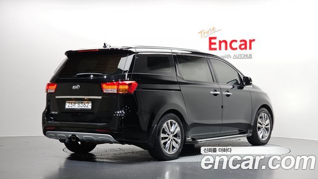 Kia Canival 2018 — photo 2