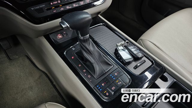 Kia Canival 2018 — photo 12