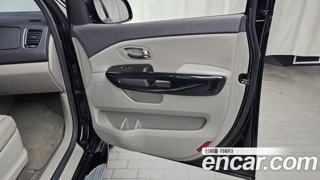 Kia Canival 2018 — photo 13