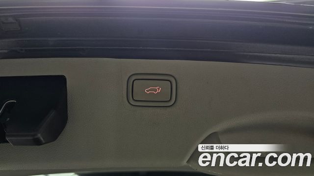 Kia Canival 2018 — photo 21