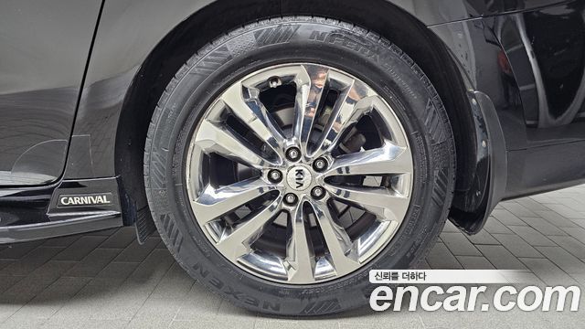 Kia Canival 2018 — photo 7