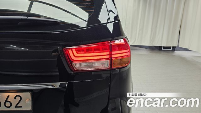 Kia Canival 2018 — photo 9
