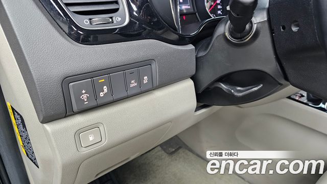 Kia Canival 2018 — photo 27