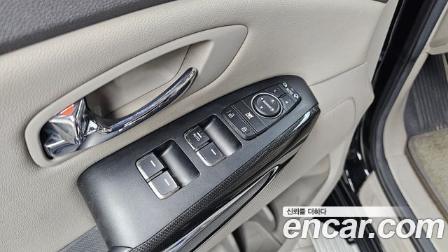 Kia Canival 2018 — photo 29