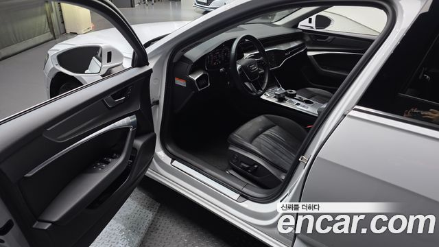 Audi A6 2021 — photo 13