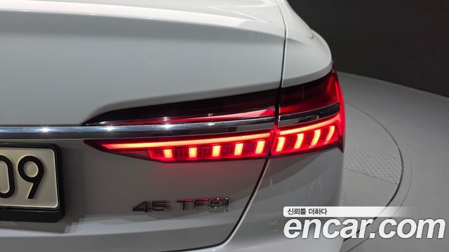 Audi A6 2021 — photo 9