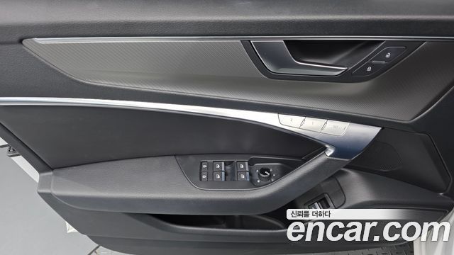 Audi A6 2021 — photo 14