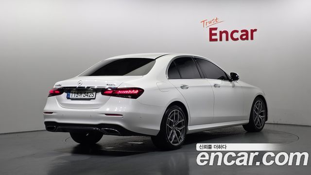 Mercedes-Benz E-Class 2021 — photo 2