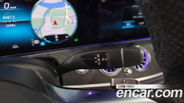 Mercedes-Benz E-Class 2021 — photo 12