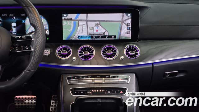 Mercedes-Benz E-Class 2021 — photo 19