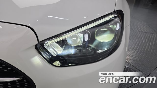 Mercedes-Benz E-Class 2021 — photo 8