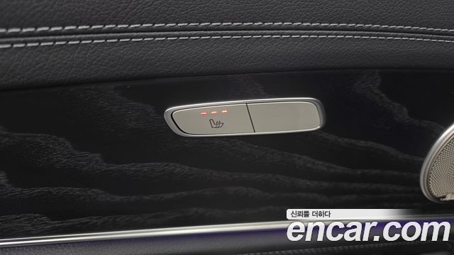 Mercedes-Benz E-Class 2021 — photo 28