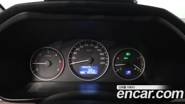 Hyundai Starex 2019 — photo 8