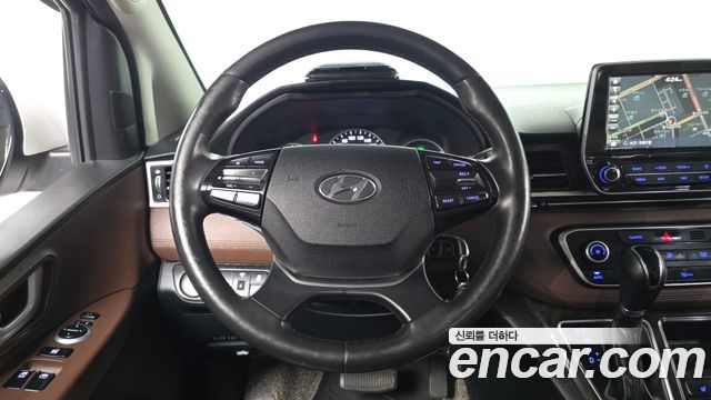Hyundai Starex 2019 — photo 13
