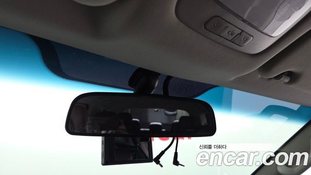 Hyundai Starex 2019 — photo 16