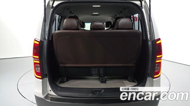 Hyundai Starex 2019 — photo 20