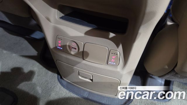 Kia Canival 2020 — photo 18