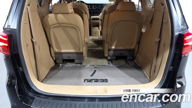 Kia Canival 2020 — photo 24