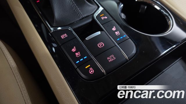 Kia Canival 2020 — photo 25