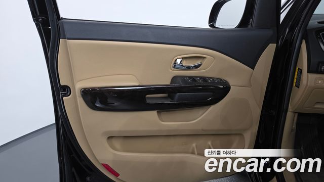 Kia Canival 2020 — photo 14