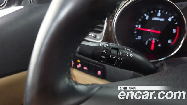 Kia Canival 2020 — photo 33
