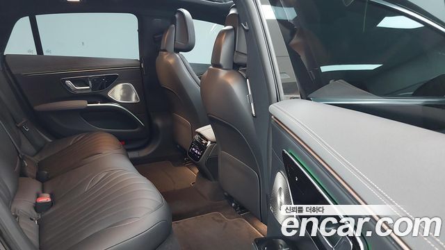 Mercedes-Benz EQS 2022 — photo 10