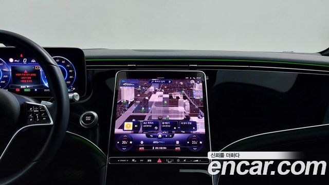 Mercedes-Benz EQS 2022 — photo 16