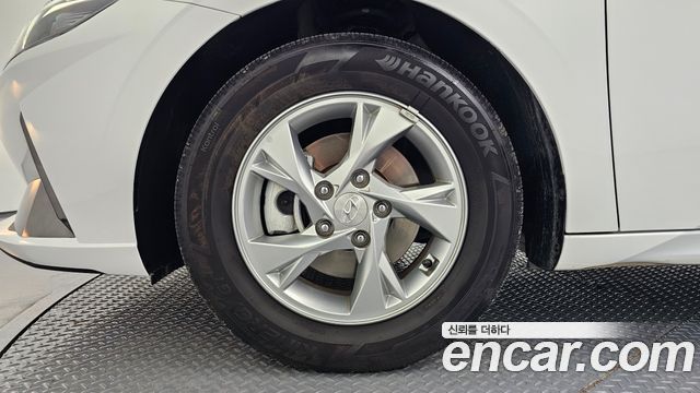 Hyundai AVANTE 2023 — photo 5