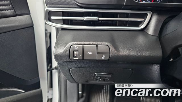 Hyundai AVANTE 2023 — photo 24
