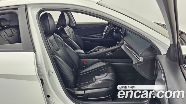 Hyundai AVANTE 2023 — photo 16