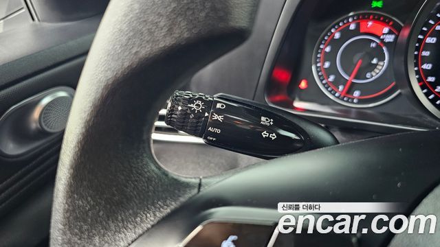 Hyundai AVANTE 2023 — photo 28