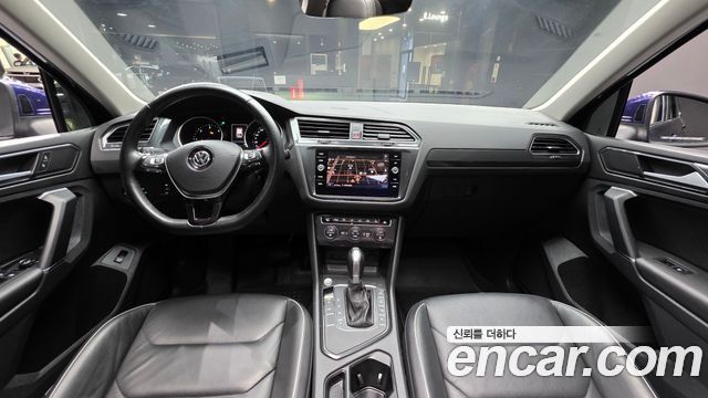 Volkswagen Tiguan 2018 — photo 10