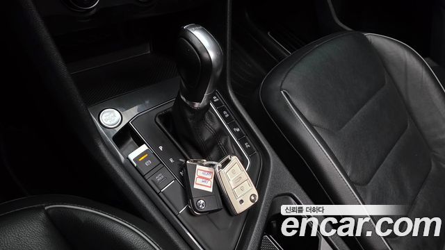 Volkswagen Tiguan 2018 — photo 12
