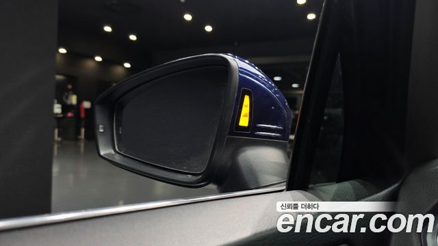 Volkswagen Tiguan 2018 — photo 25
