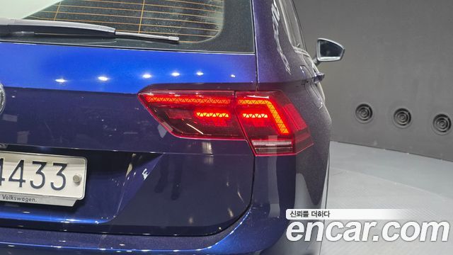 Volkswagen Tiguan 2018 — photo 9