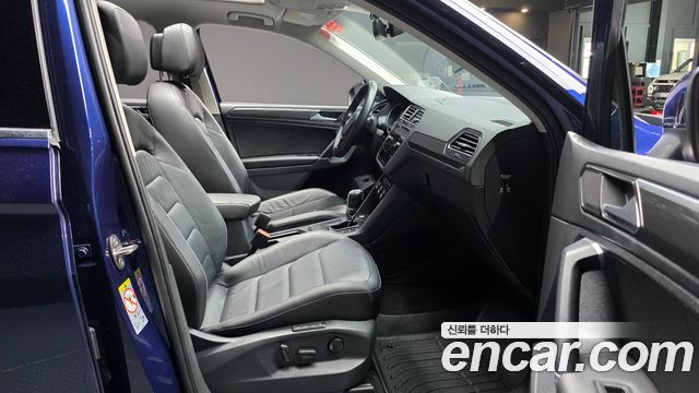 Volkswagen Tiguan 2018 — photo 16