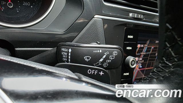 Volkswagen Tiguan 2018 — photo 30