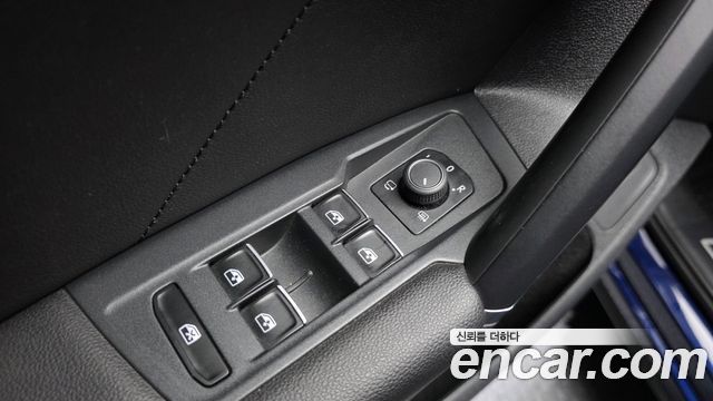 Volkswagen Tiguan 2018 — photo 33