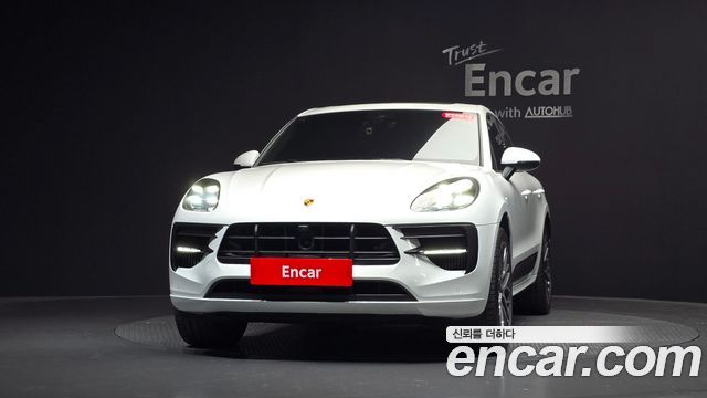 Porsche Macan 2020 — photo 3
