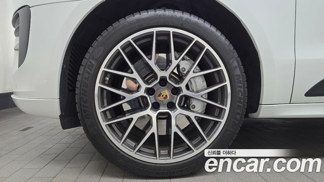 Porsche Macan 2020 — photo 5