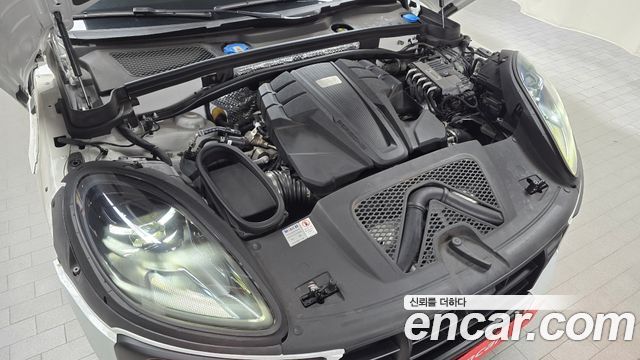 Porsche Macan 2020 — photo 6